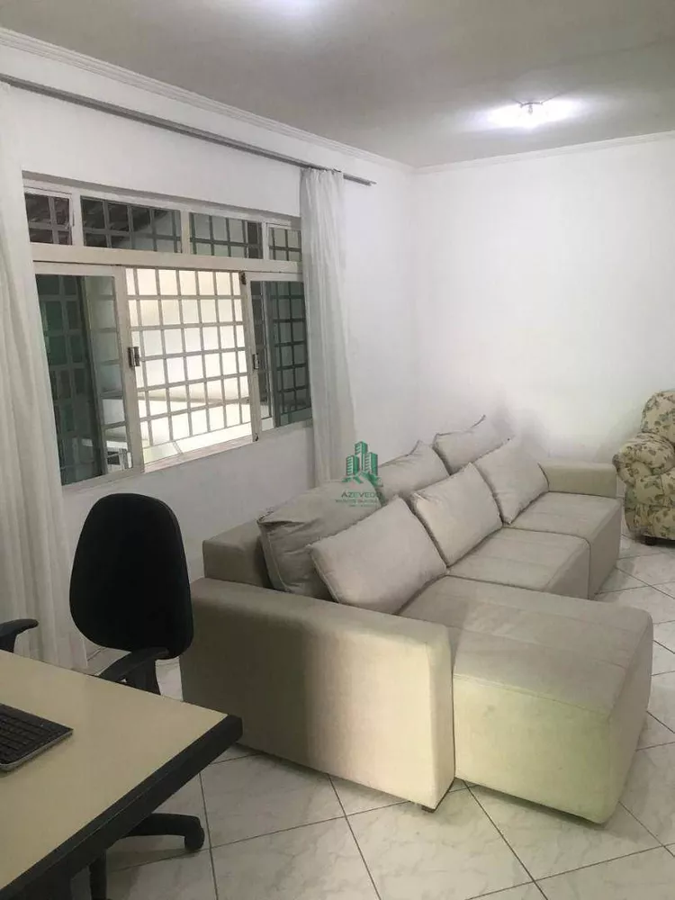 Casa à venda com 3 quartos, 198m² - Foto 2