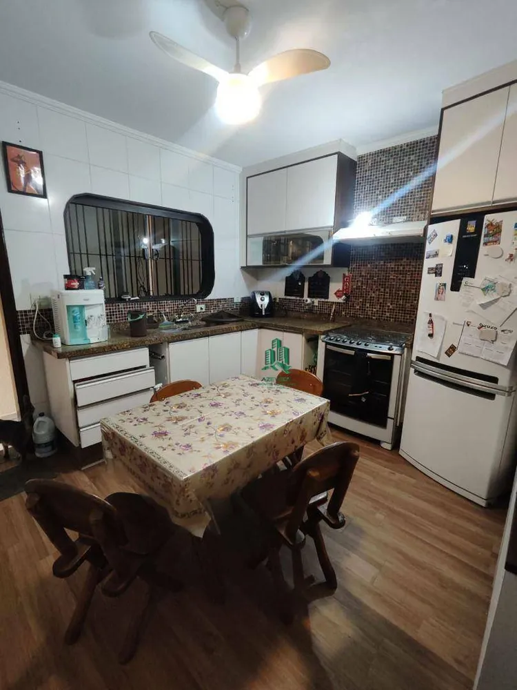 Casa, 3 quartos, 200 m² - Foto 5