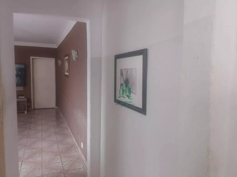 Sobrado à venda com 3 quartos, 200m² - Foto 1