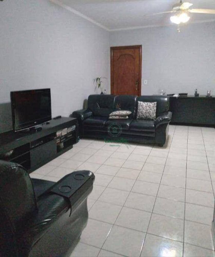 Apartamento, 3 quartos, 140 m² - Foto 1