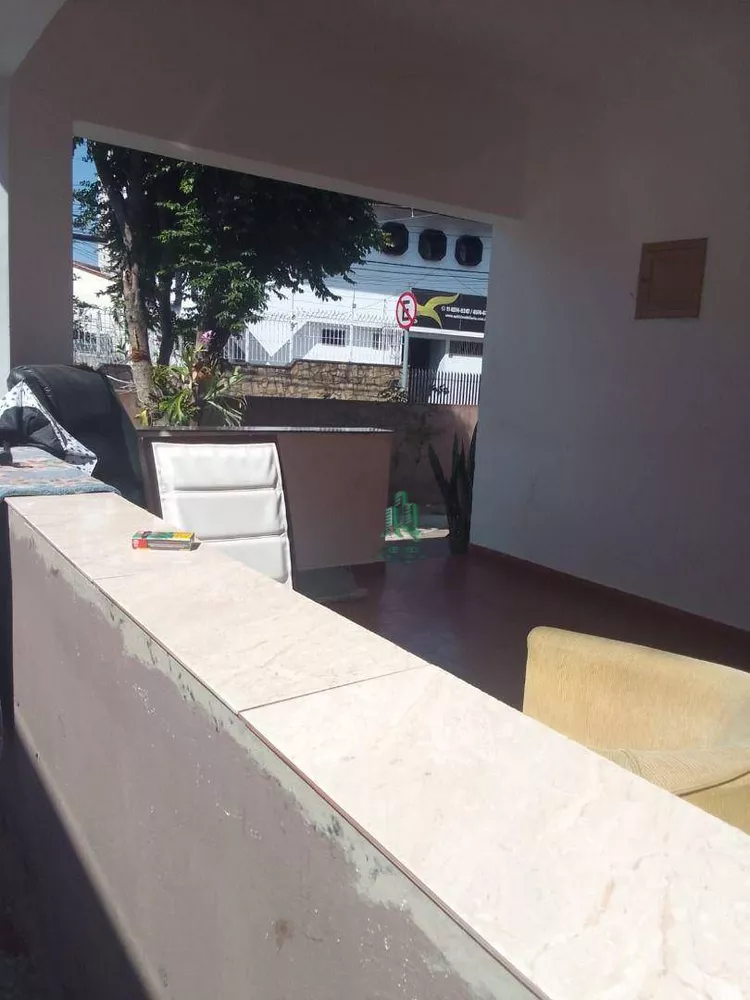 Casa à venda com 3 quartos, 250m² - Foto 5