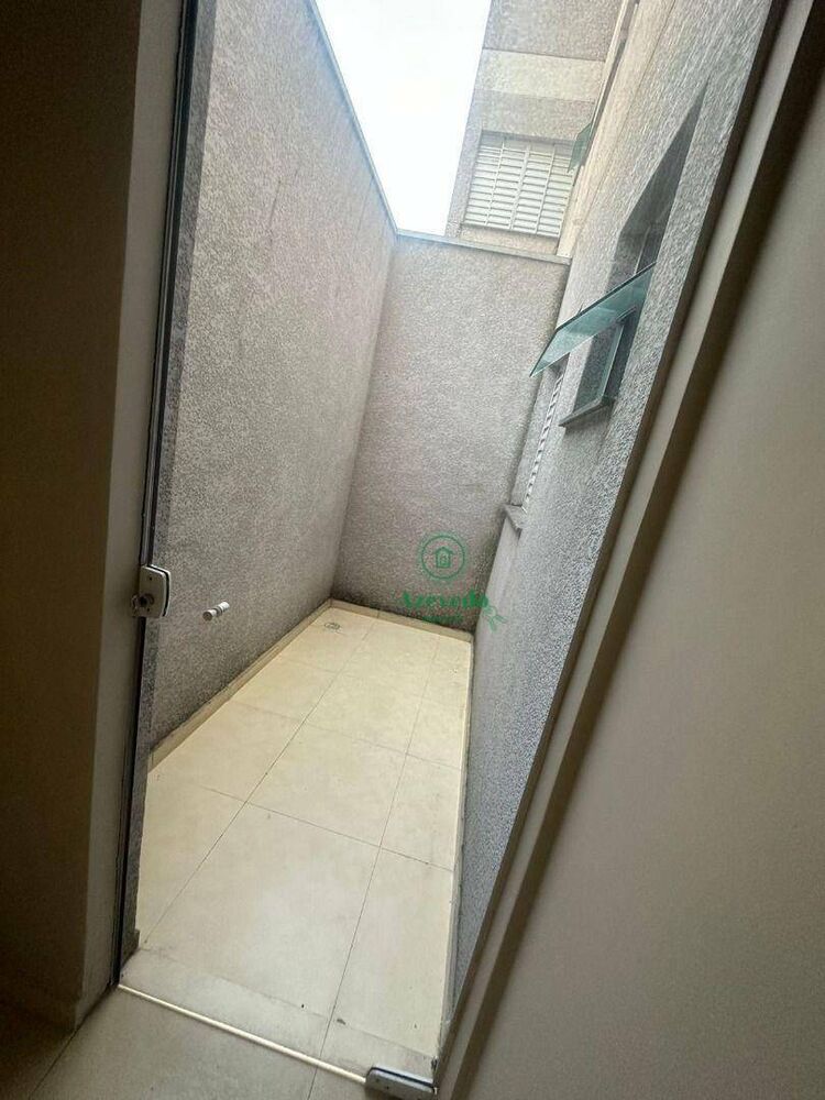 Apartamento à venda com 2 quartos, 45m² - Foto 4