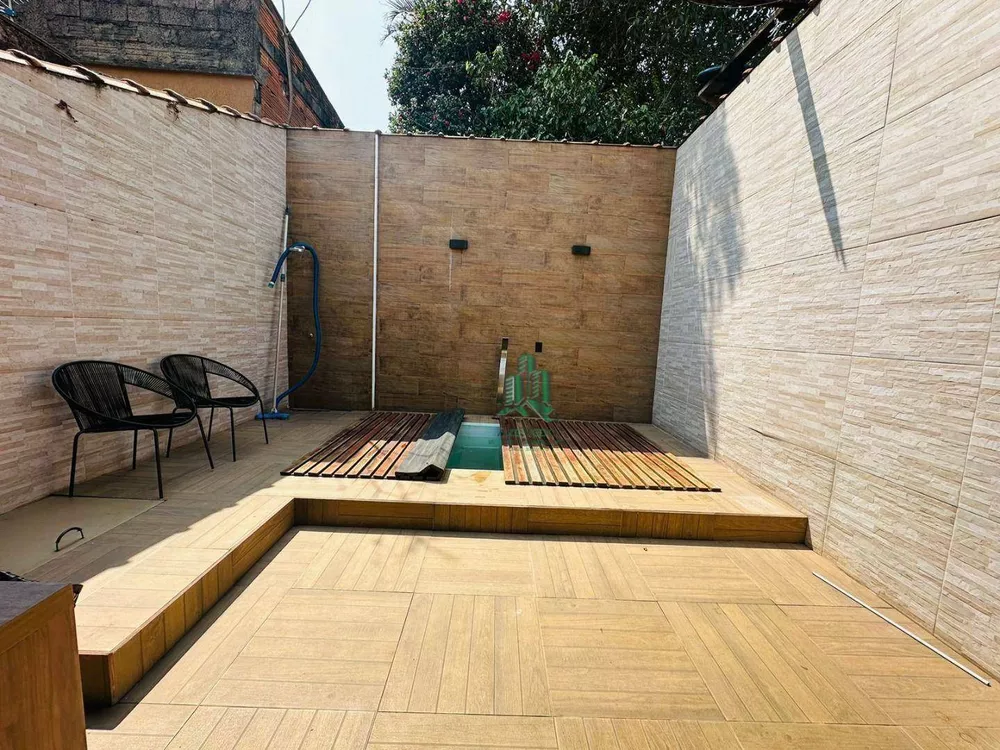 Sobrado à venda com 3 quartos, 200m² - Foto 12