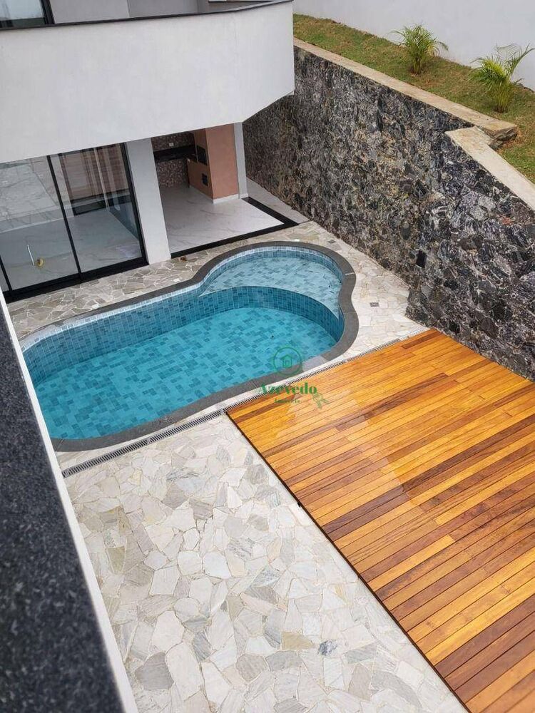 Sobrado à venda com 3 quartos, 355m² - Foto 2