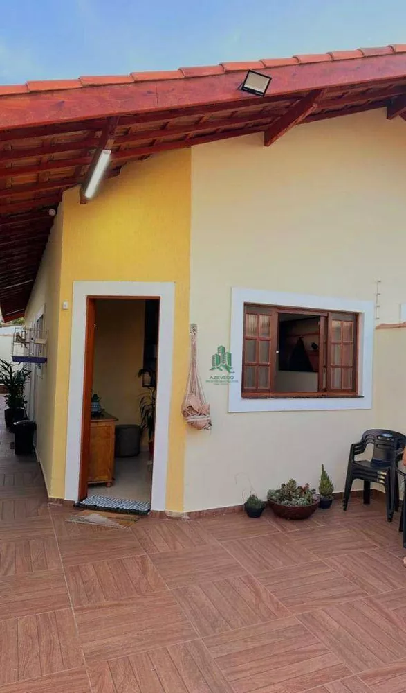 Casa à venda com 2 quartos, 78m² - Foto 1