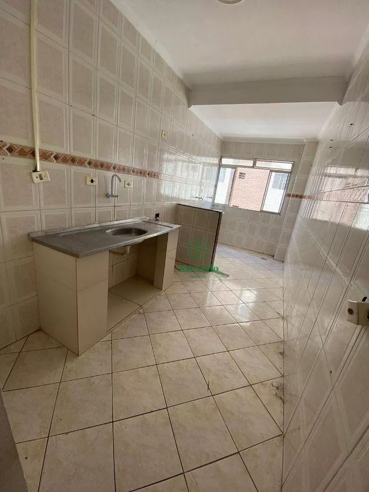 Apartamento à venda com 2 quartos, 64m² - Foto 1