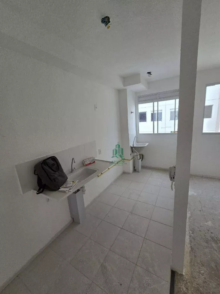 Apartamento à venda com 2 quartos, 42m² - Foto 11