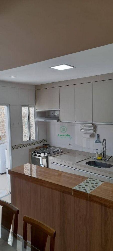 Sobrado, 3 quartos, 225 m² - Foto 2