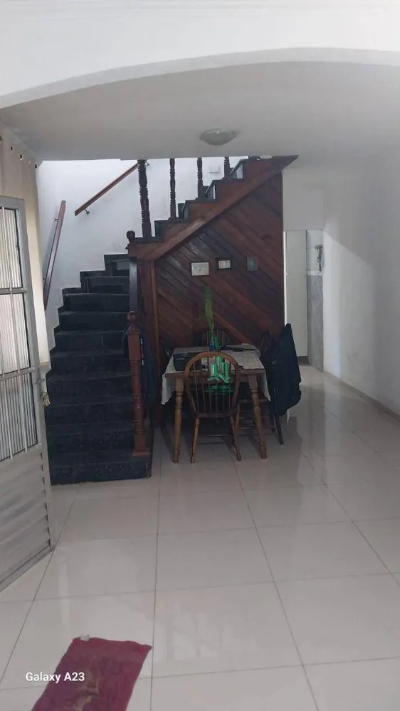 Sobrado, 3 quartos, 196 m² - Foto 1