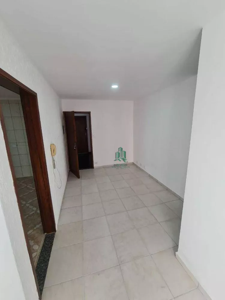 Apartamento à venda com 2 quartos, 62m² - Foto 3