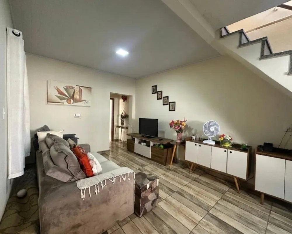 Casa, 4 quartos, 88 m² - Foto 1