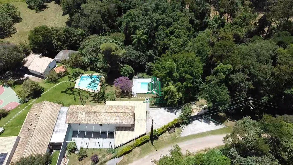 Chácara, 3 quartos, 2500 m² - Foto 1