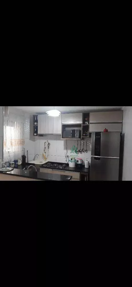 Apartamento à venda com 2 quartos, 45m² - Foto 3