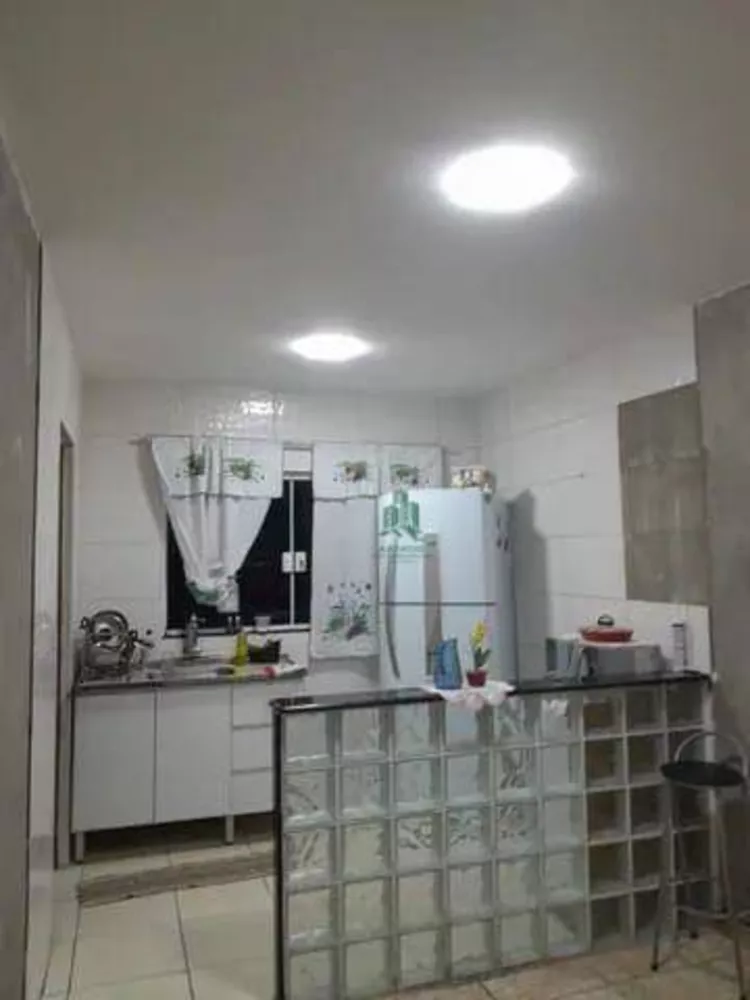 Sobrado à venda com 2 quartos, 450m² - Foto 2