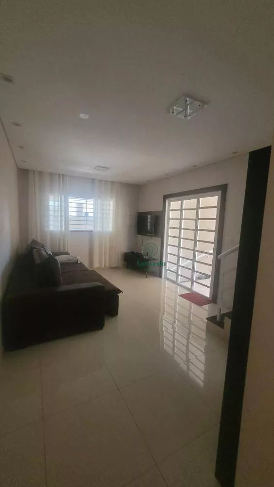 Sobrado, 3 quartos, 200 m² - Foto 1