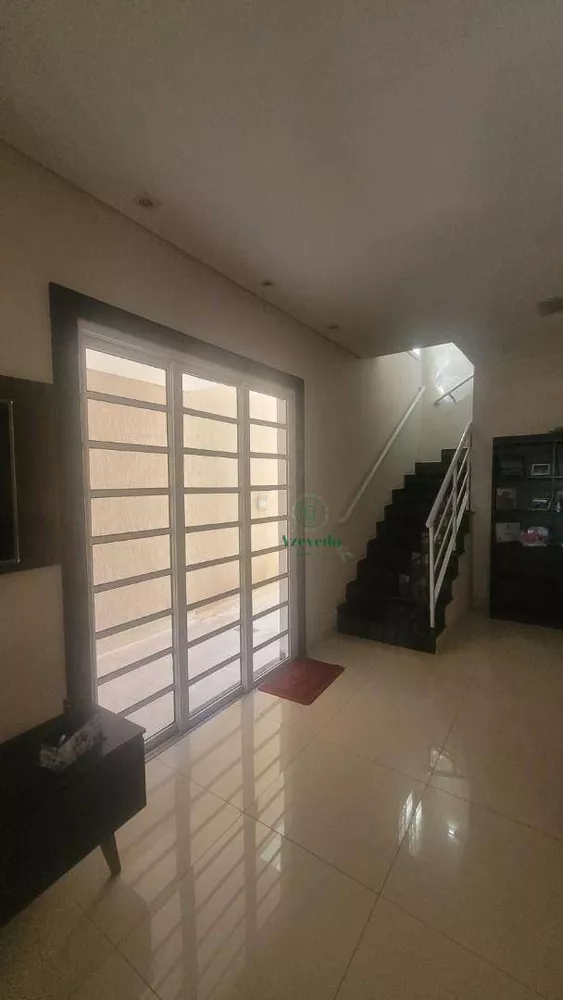 Sobrado, 3 quartos, 200 m² - Foto 2