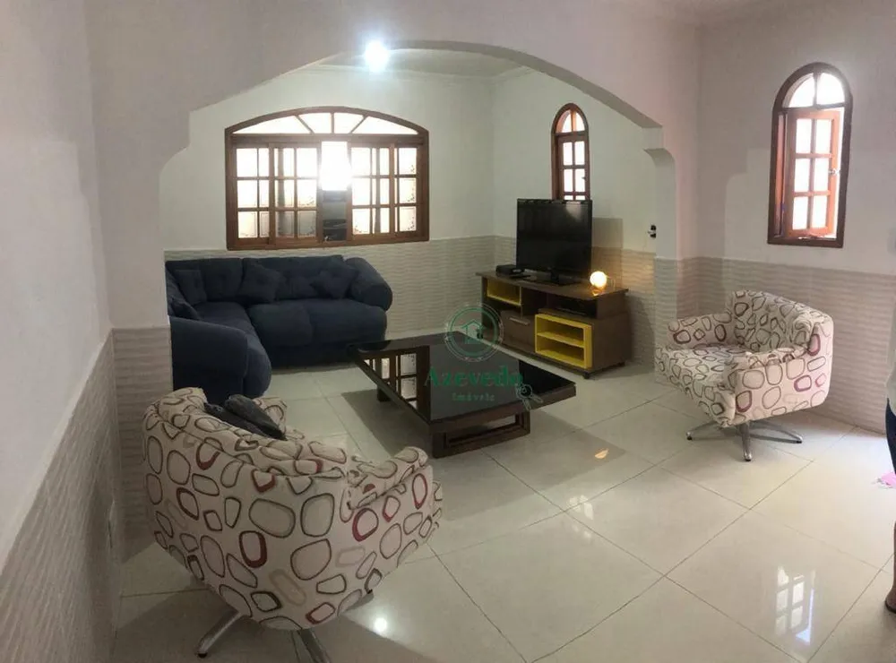 Casa, 3 quartos, 182 m² - Foto 1