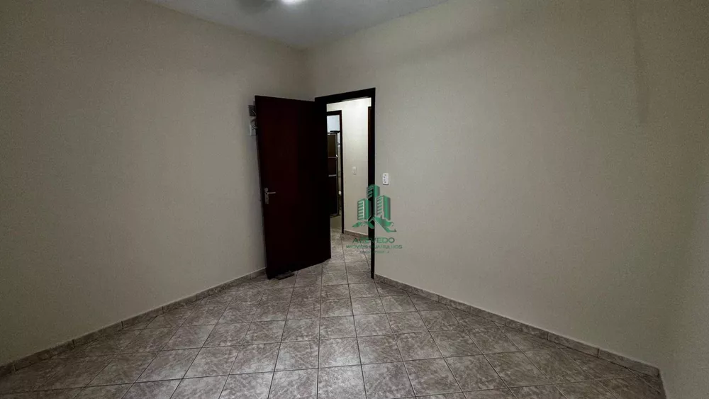 Casa, 4 quartos, 196 m² - Foto 2