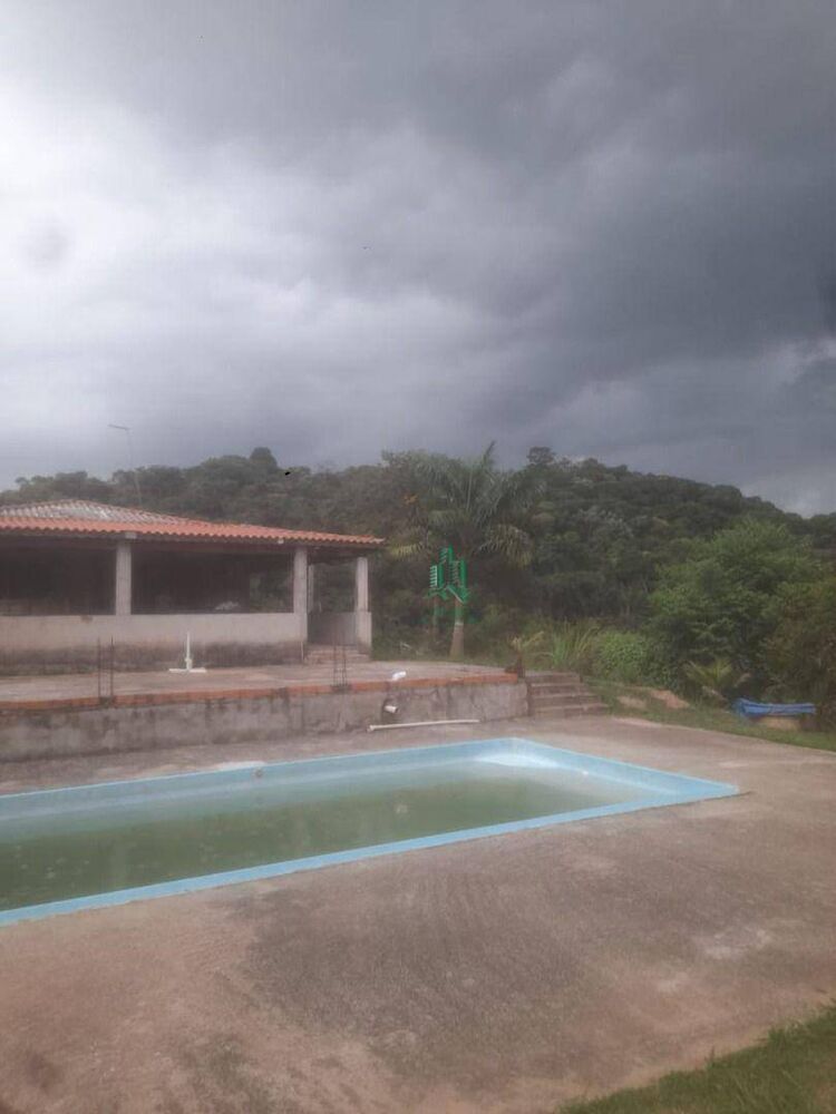 Chácara à venda com 3 quartos, 1500M2 - Foto 1