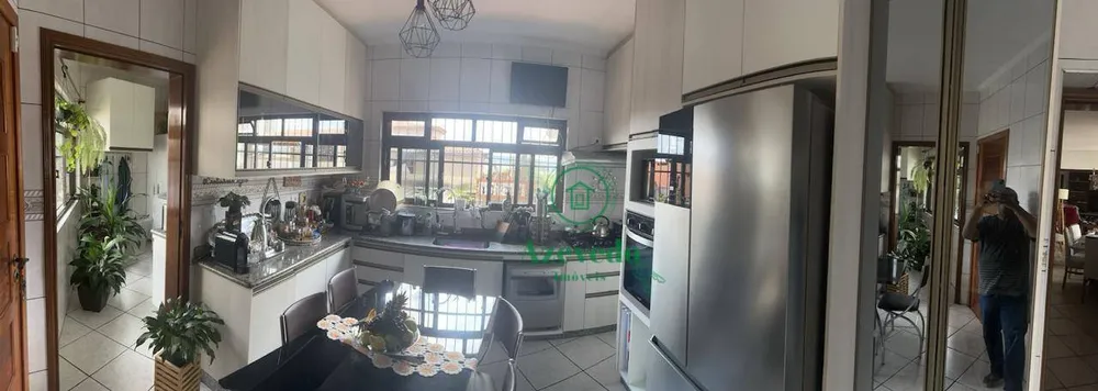 Casa, 3 quartos, 325 m² - Foto 11