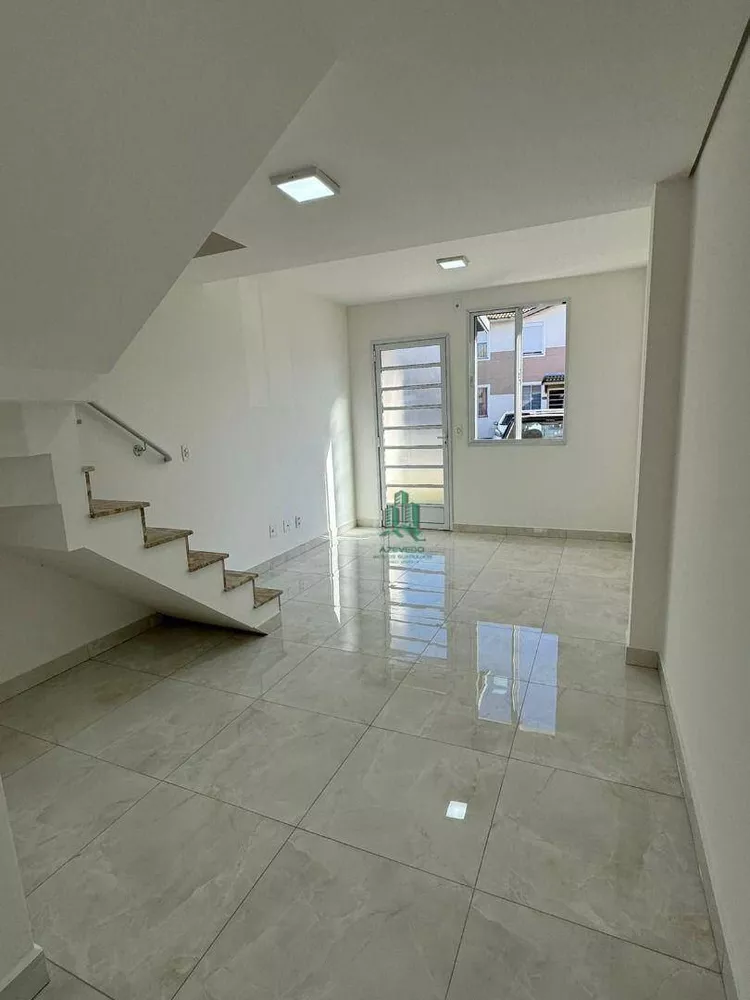 Sobrado à venda com 2 quartos, 54m² - Foto 2