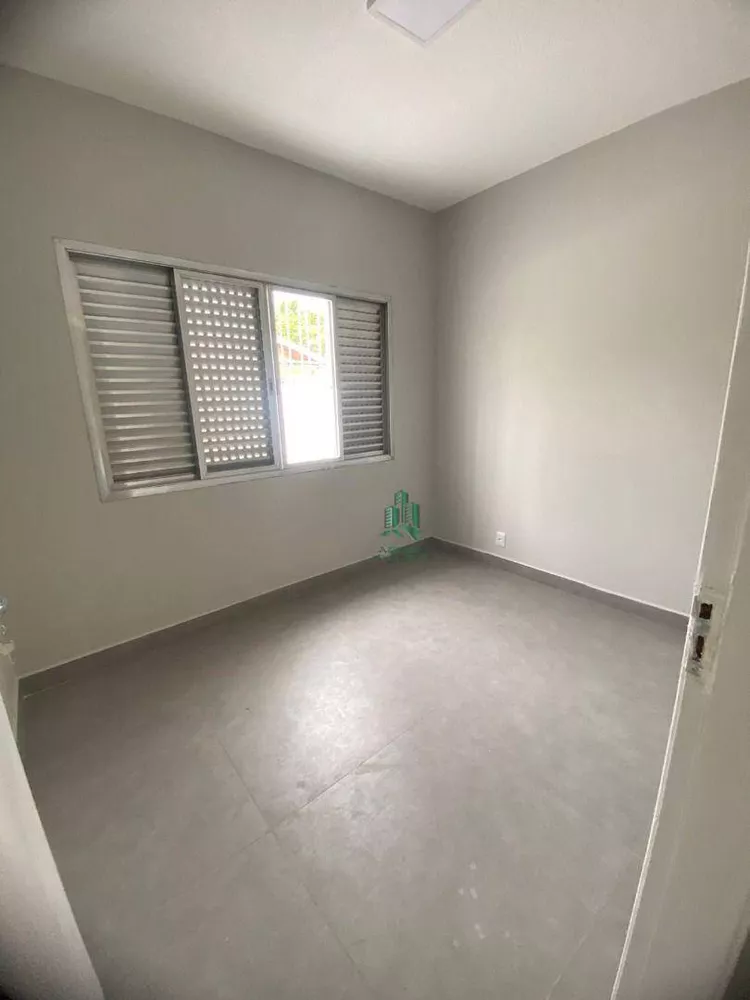 Casa à venda e aluguel com 3 quartos, 150m² - Foto 2