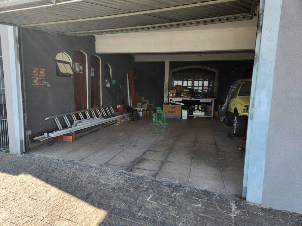 Casa à venda com 3 quartos, 210m² - Foto 4