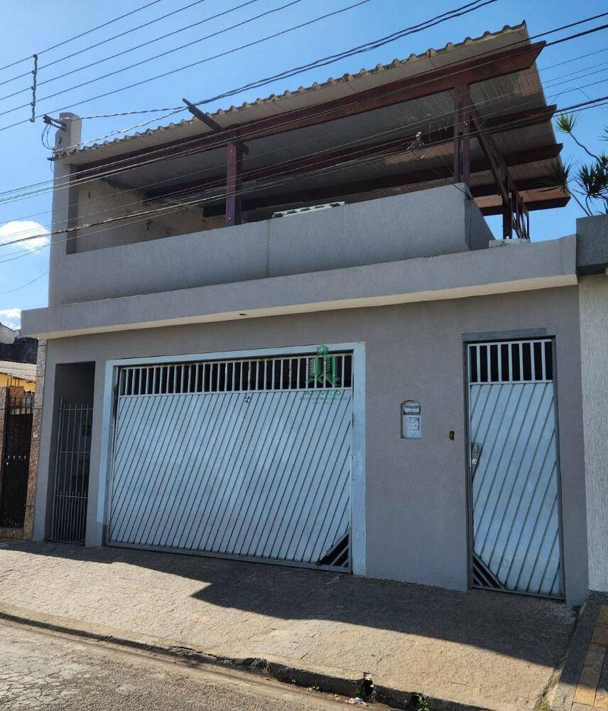 Casa à venda com 3 quartos, 210m² - Foto 1