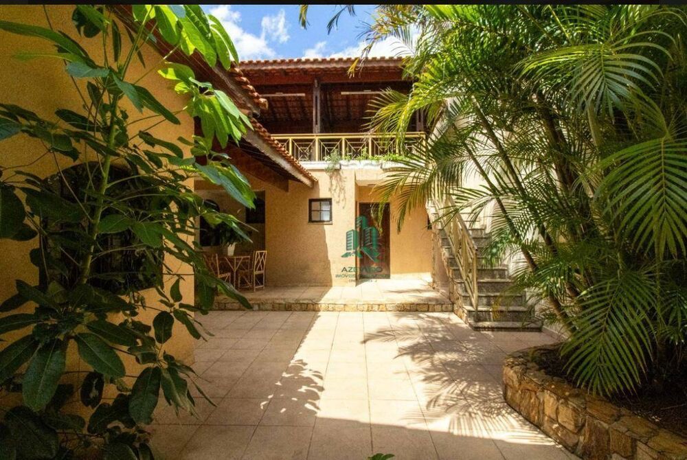 Casa, 3 quartos, 223 m² - Foto 1