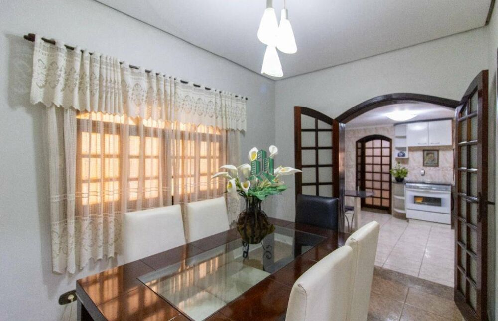 Casa, 3 quartos, 223 m² - Foto 3