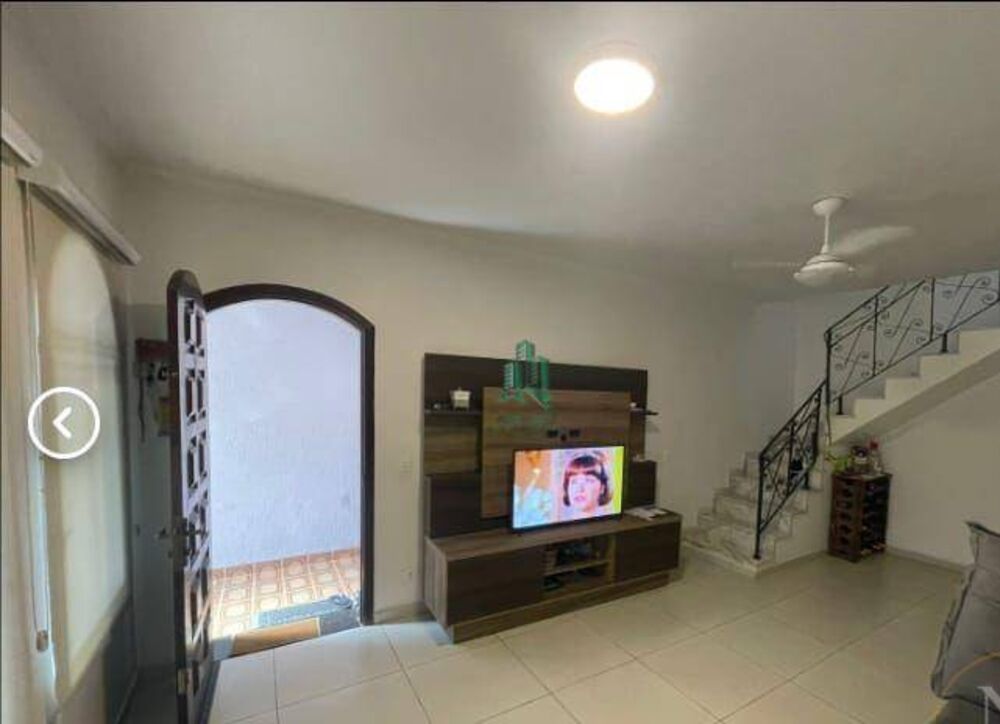 Sobrado à venda com 4 quartos, 120m² - Foto 1