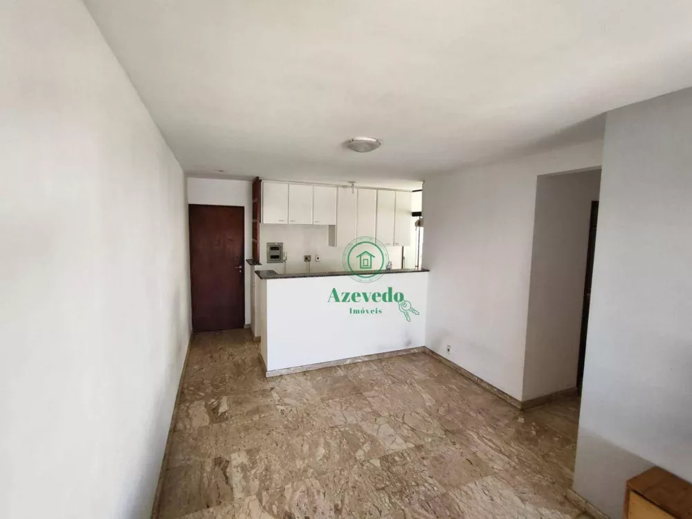 Apartamento à venda com 3 quartos, 64m² - Foto 2