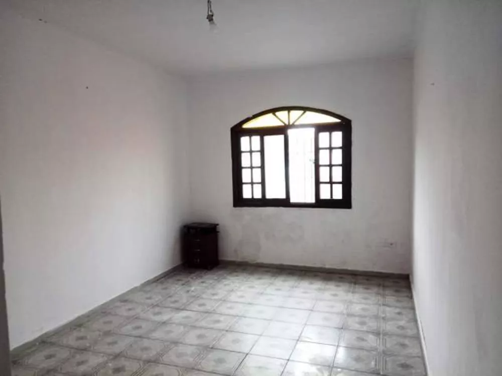 Casa à venda com 2 quartos, 175m² - Foto 1