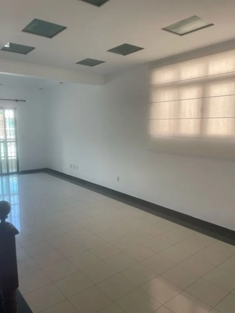 Casa, 5 quartos, 190 m² - Foto 1