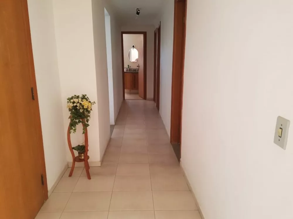 Apartamento à venda com 3 quartos, 174m² - Foto 4