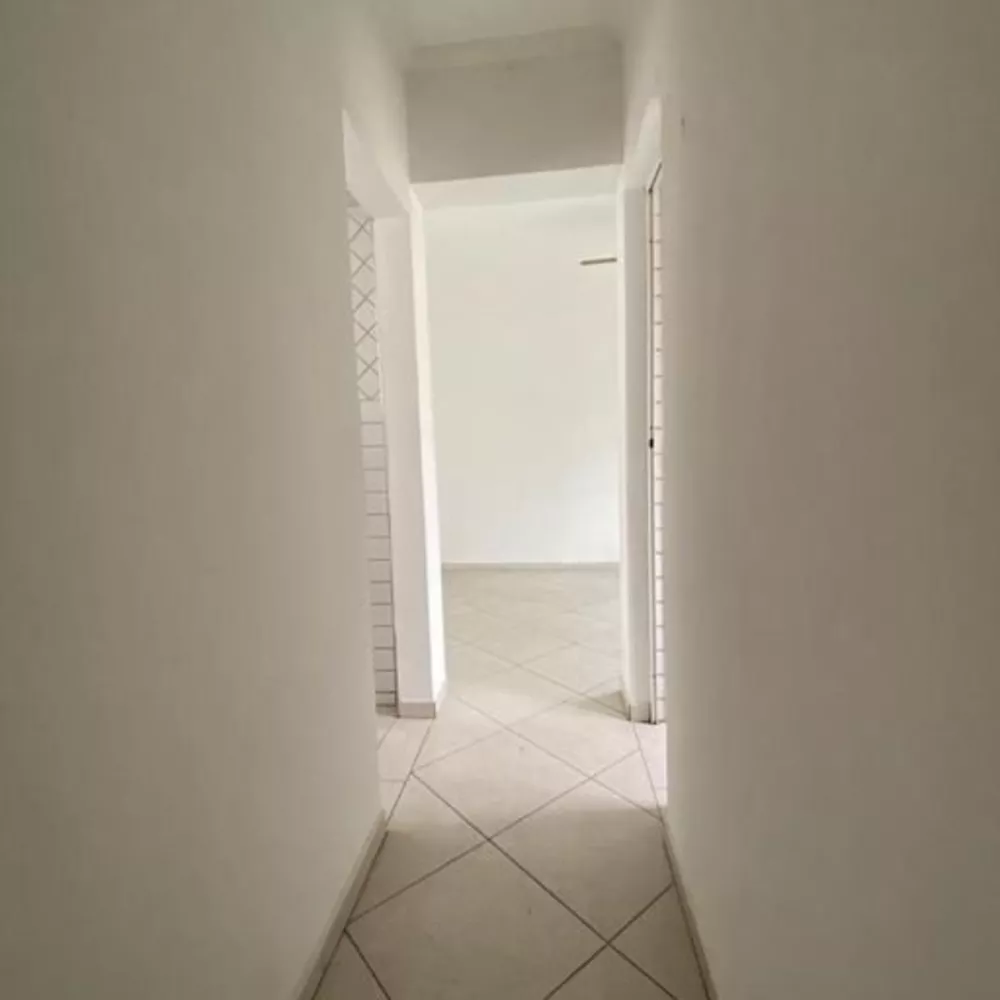 Apartamento à venda com 1 quarto, 42m² - Foto 4