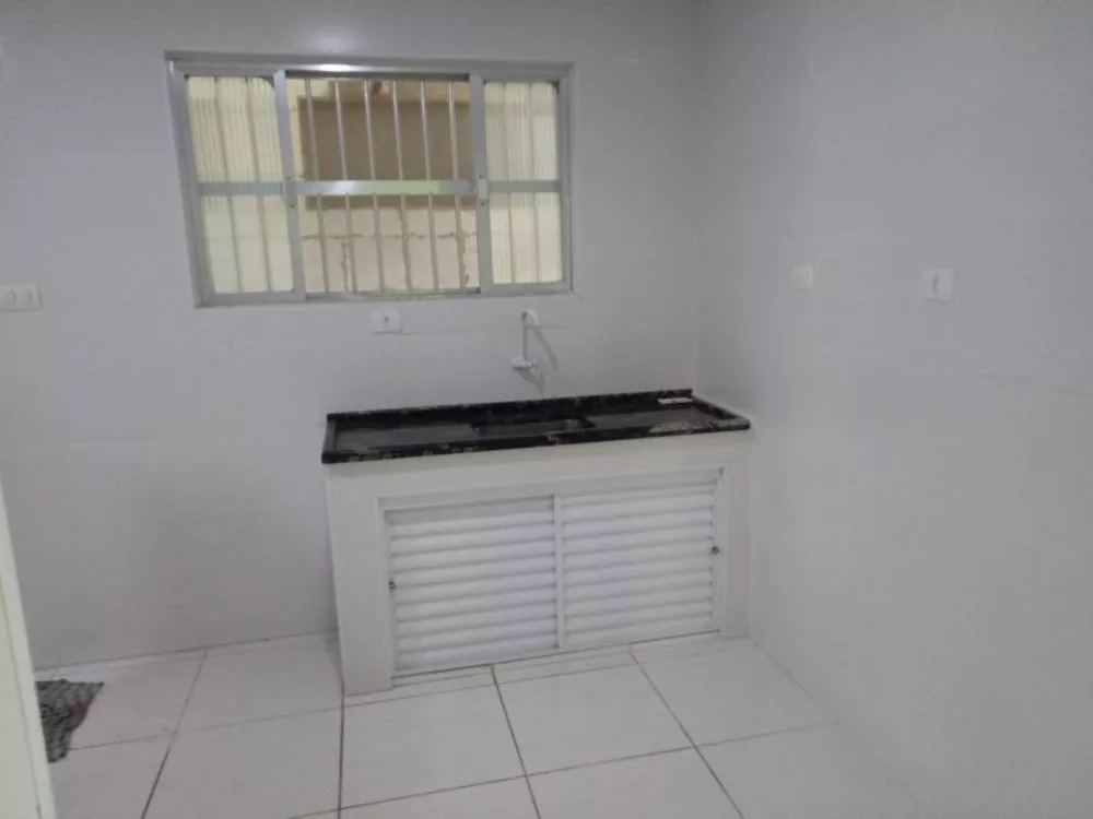 Apartamento à venda com 2 quartos, 70m² - Foto 3