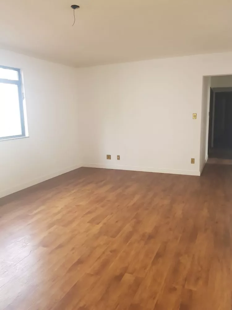 Apartamento à venda com 3 quartos, 112m² - Foto 3