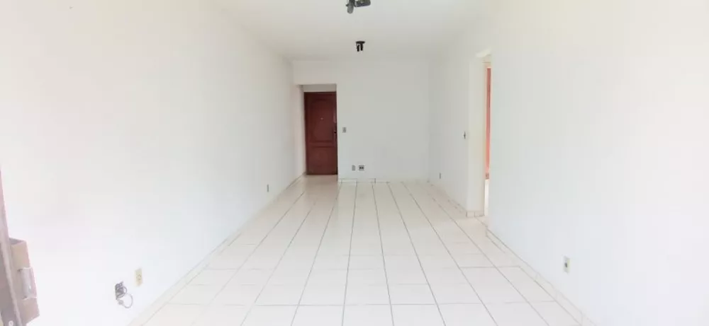 Apartamento à venda com 2 quartos, 100m² - Foto 2