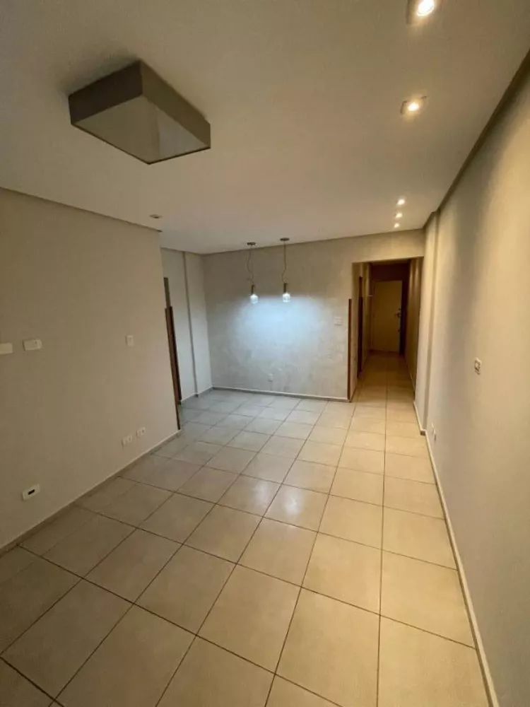 Apartamento à venda com 1 quarto, 55m² - Foto 2