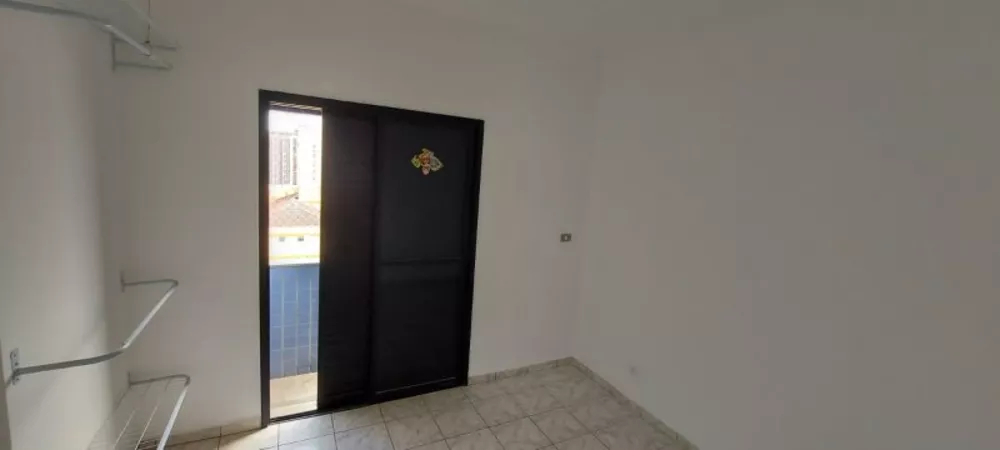 Apartamento à venda com 2 quartos, 75m² - Foto 3