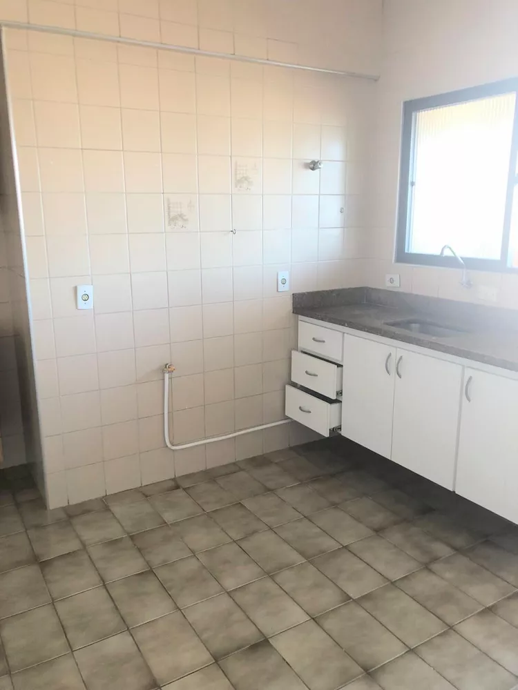 Apartamento para alugar com 1 quarto, 60m² - Foto 4