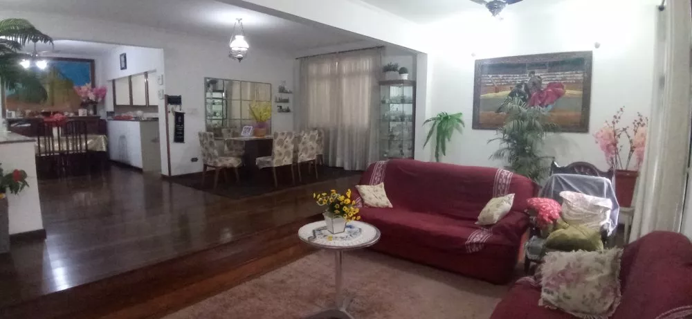 Casa à venda com 3 quartos, 185m² - Foto 7