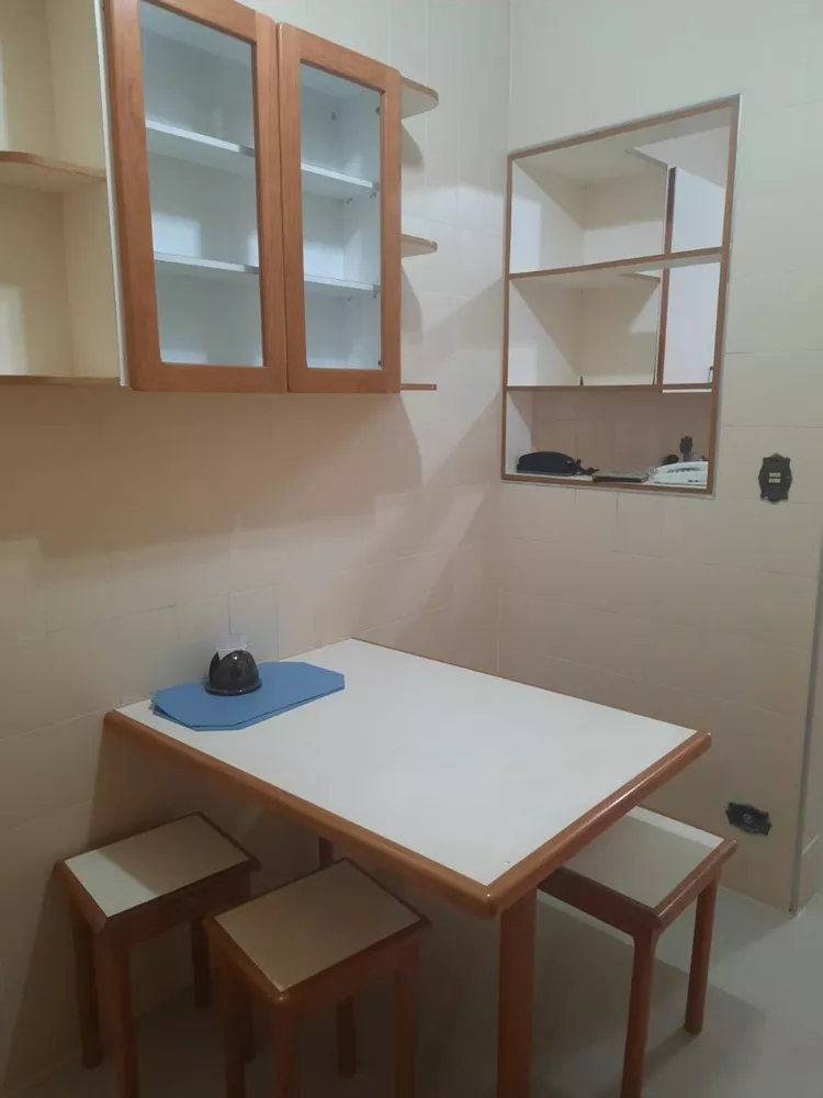 Apartamento à venda com 3 quartos, 160m² - Foto 4