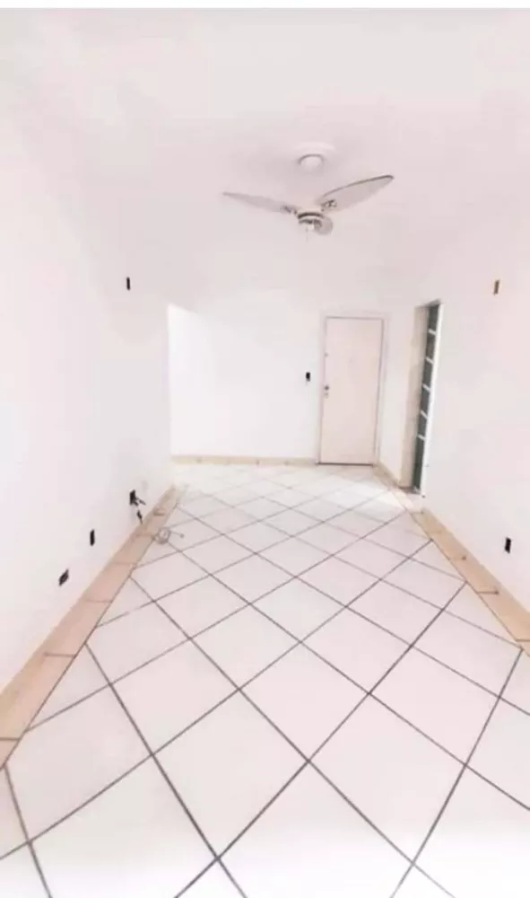 Apartamento à venda com 2 quartos, 100m² - Foto 2