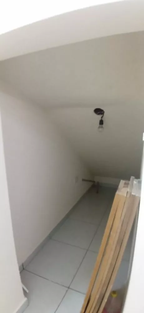 Casa à venda com 2 quartos, 100m² - Foto 3