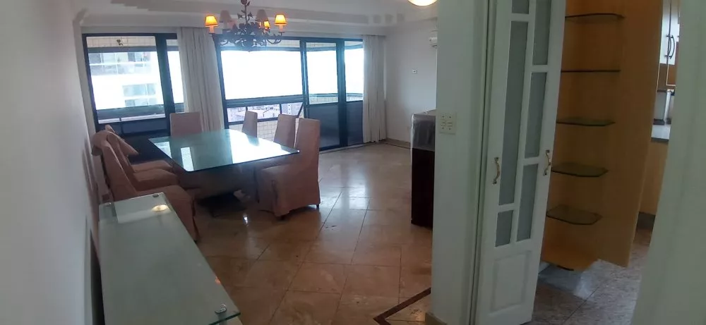 Apartamento para alugar com 3 quartos, 150m² - Foto 3