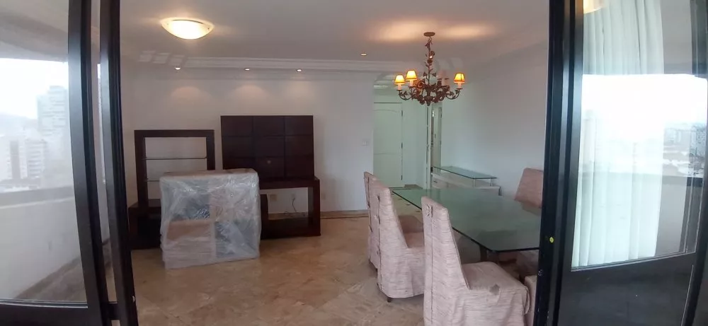 Apartamento para alugar com 3 quartos, 150m² - Foto 2