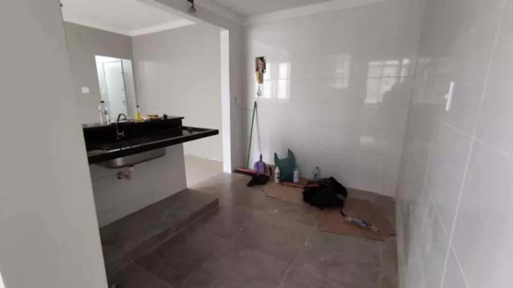 Apartamento à venda com 2 quartos, 70m² - Foto 3