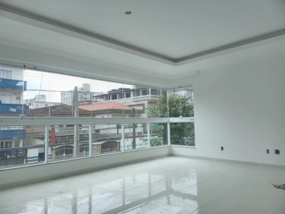 Casa à venda com 3 quartos, 150m² - Foto 1